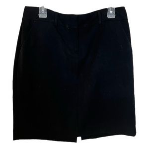 An Old Navy black skirt in size 10